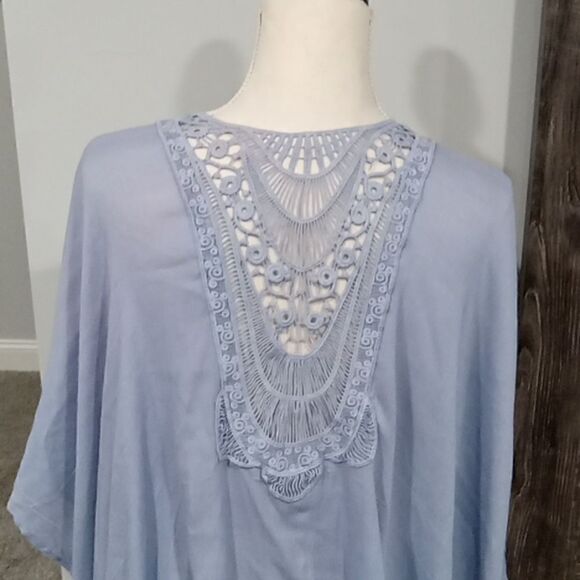 Vince Camuto blueish gray lightweight kimono / wrap. One size - Picture 7 of 7